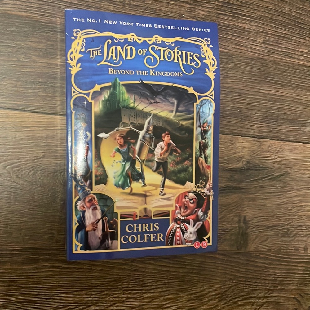 The Land of Stories beyond the kingdom by Chris Colfer